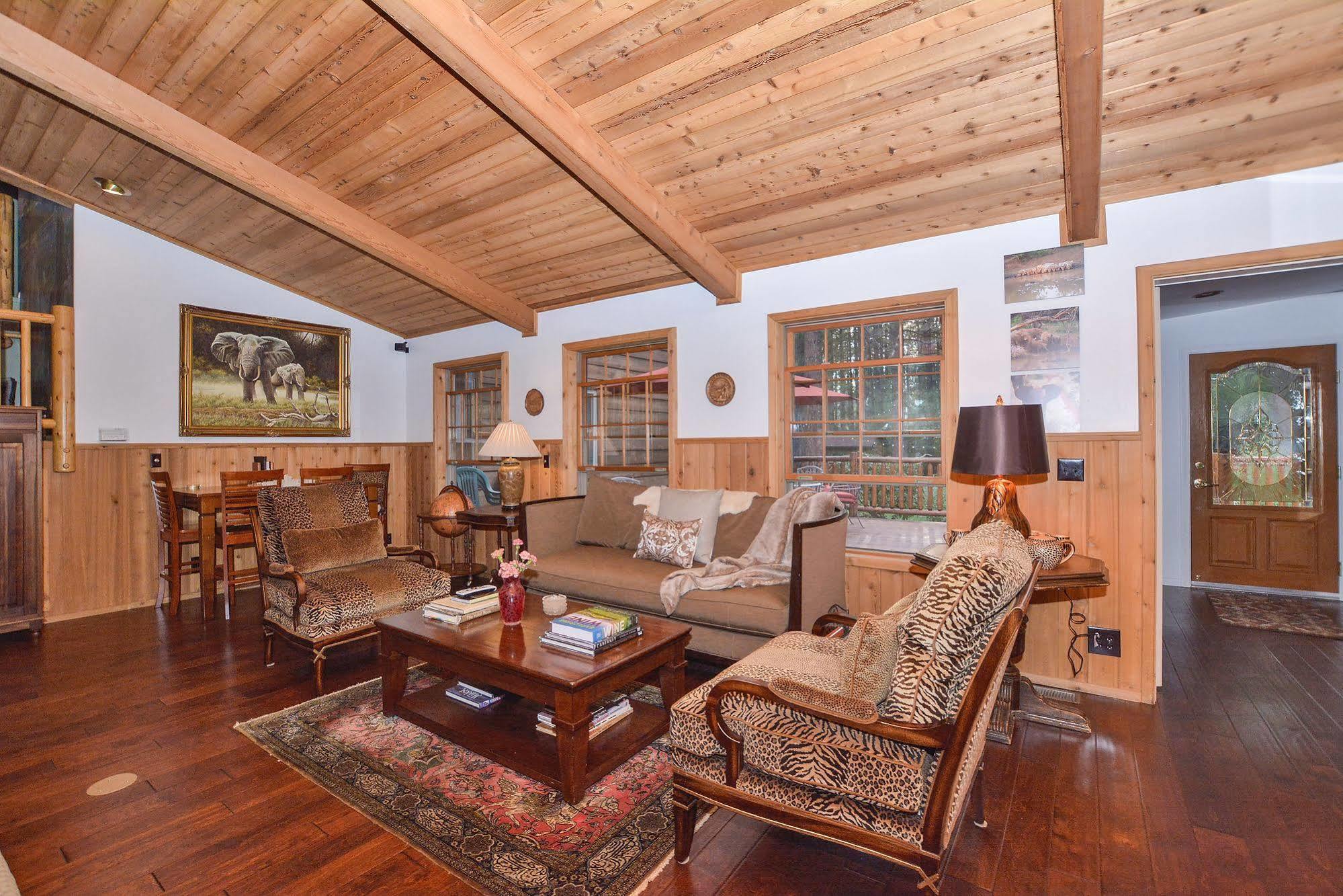 Alpenhorn Bed And Breakfast Биг Беър Лейк Екстериор снимка