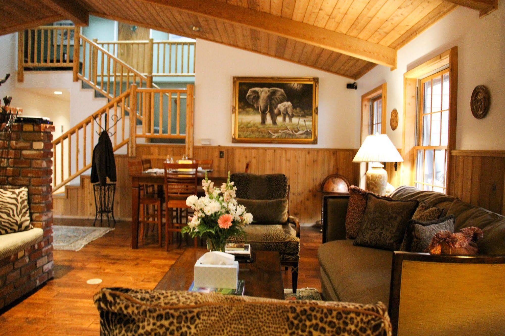 Alpenhorn Bed And Breakfast Биг Беър Лейк Екстериор снимка